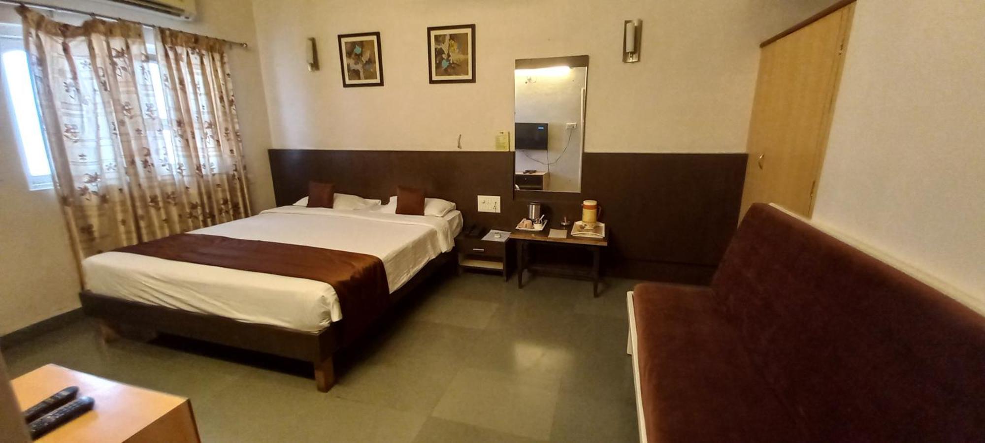 Hotel Rama Heritage Nashik Eksteriør billede