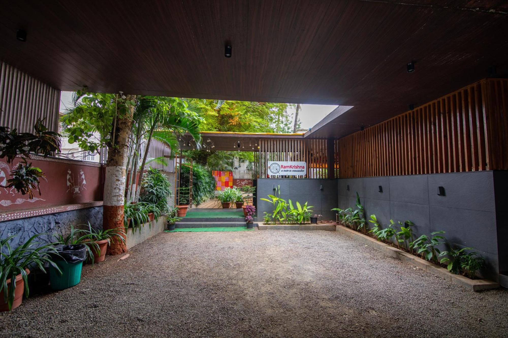 Hotel Rama Heritage Nashik Eksteriør billede